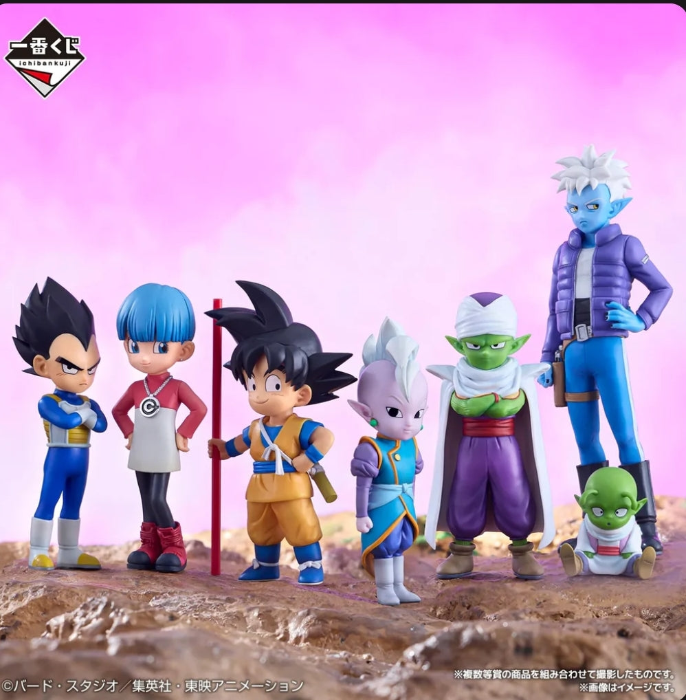 ICHIBAN KUJI DRAGON BALL DAIMA - PREMIO A.  GOKU E KAIOSHIN MASTERLISE PLUS